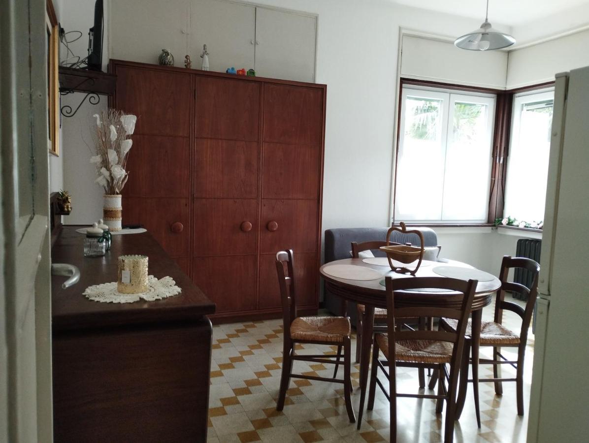 Villa Casa Orisca Lesa Esterno foto
